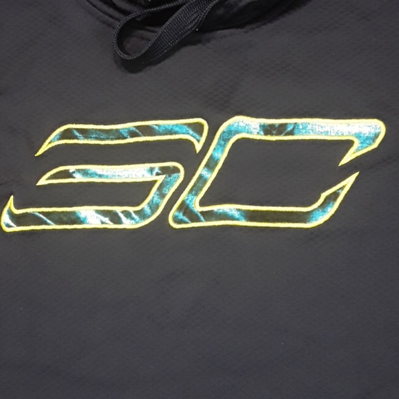 Under Armor Hoodie - Picture 6 of 7